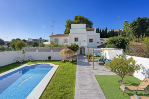 Villa Mamba By Seric,15' walking to the beach, Torremolinos